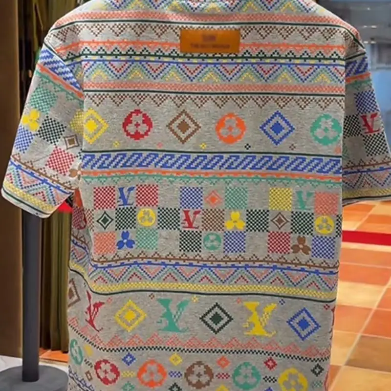 

Новый продукт 2025, трендовый взрывной модный универсальный мужской и женский цветной принт, новый топ с короткими рукавами