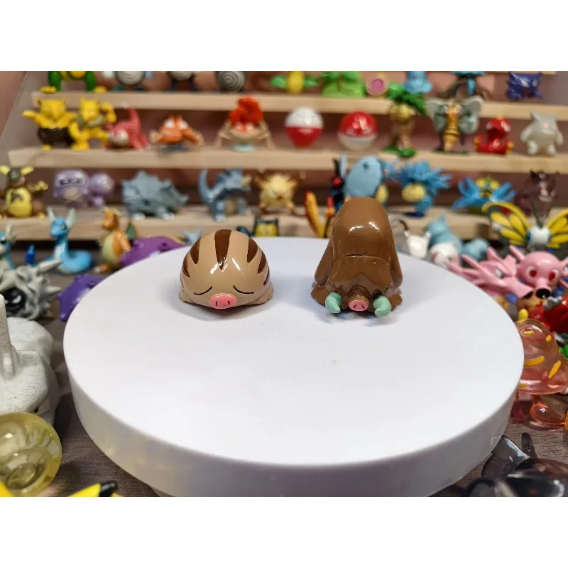 Figura de Pokémon Swinub Piloswine, 2 uds., muñeco de cerdo de dibujos animados, modelo, accesorios de adorno, juguete para niños
