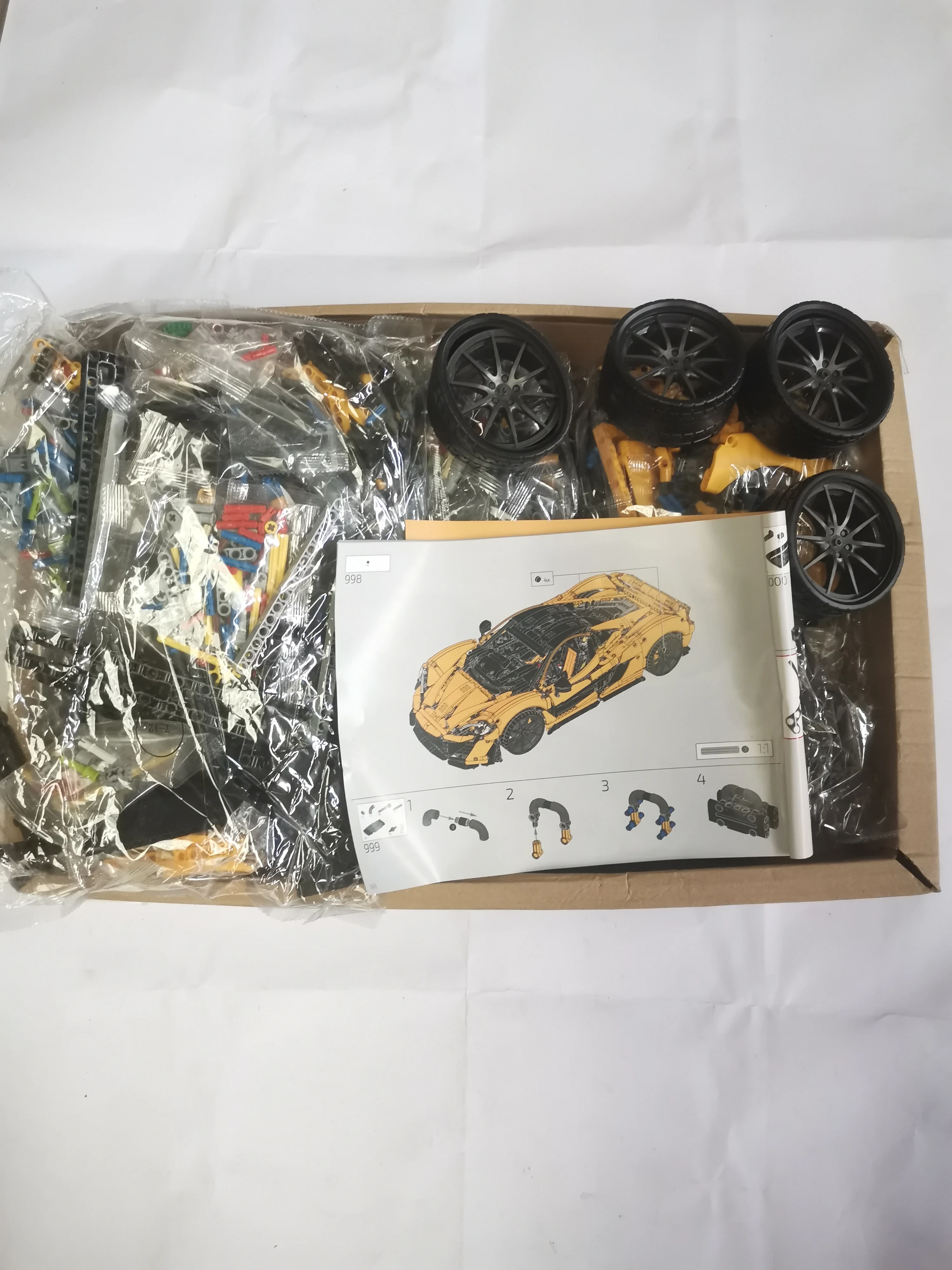 Hot sales Unzip the game Sports Car Construction Toy, Building Block Model 3893pcs, Toy Birthday Gift Halloween Christmas Gift