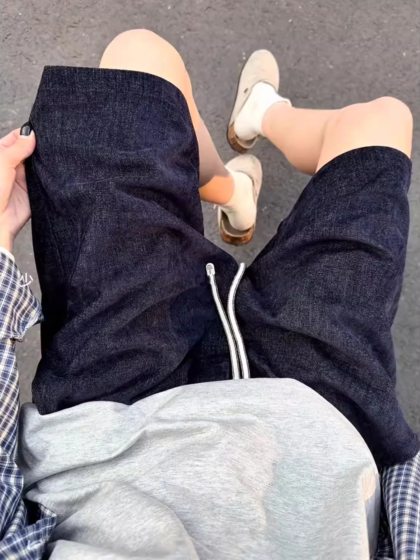 

Loose Straight Leg Men's Short Jeans Casual Summer Workwear Loose Fit Casual Shorts in Dark Blue Lyocell Fabric
