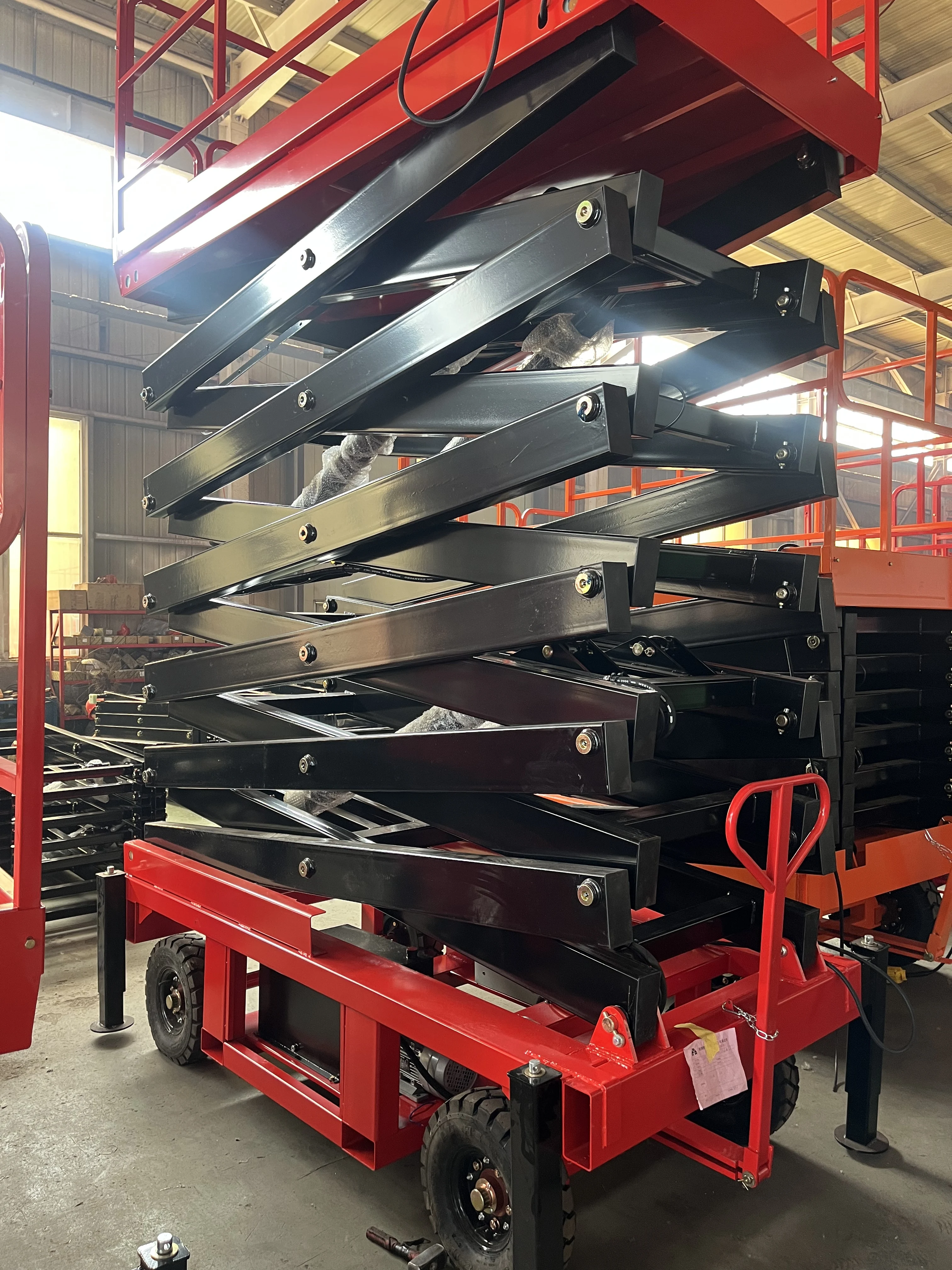 Customized 4-18M Maintenance Elevator Electric Mobile Scissor Type Inspection Lift 500kg 1t Steel