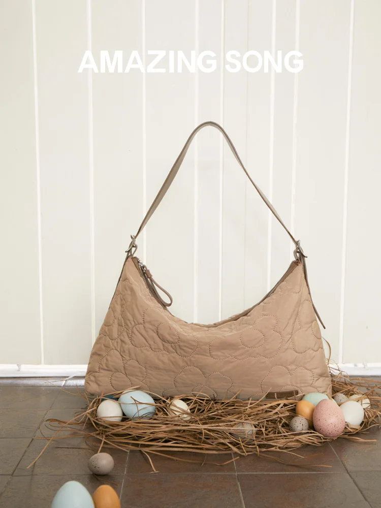 Amazing Song bubble bag