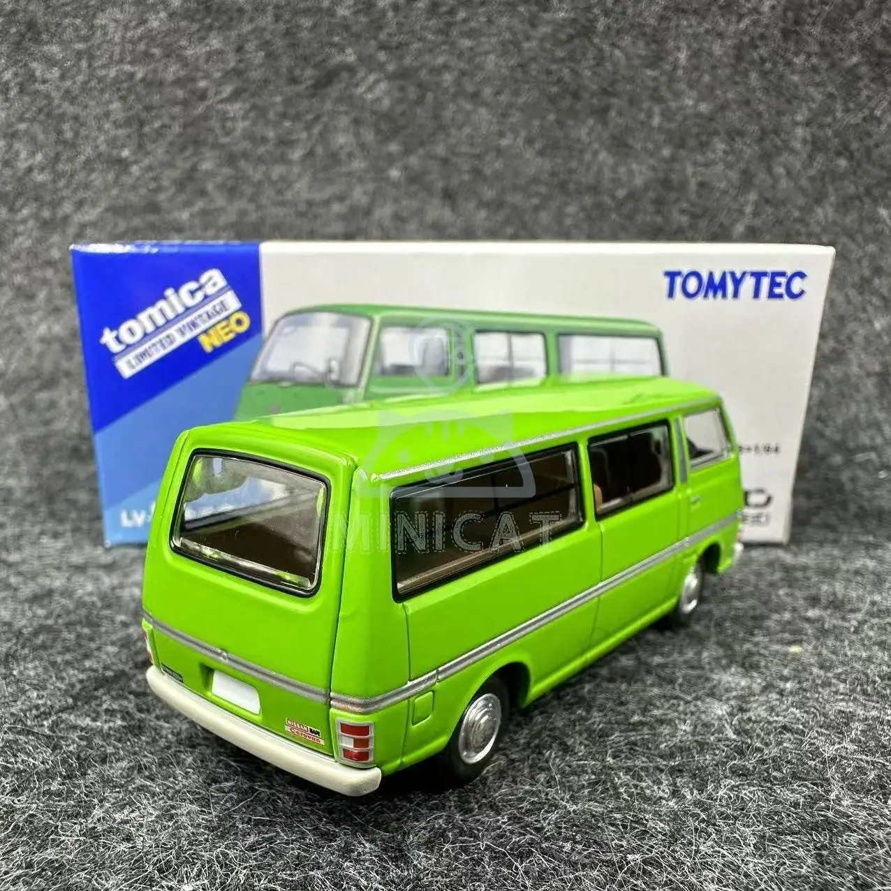 2410 TOMYTEC 1/64 TLV LV-N323a nissan Jiaben E20 Kolekcja modeli wózków ze stopu zielonego dekoracji