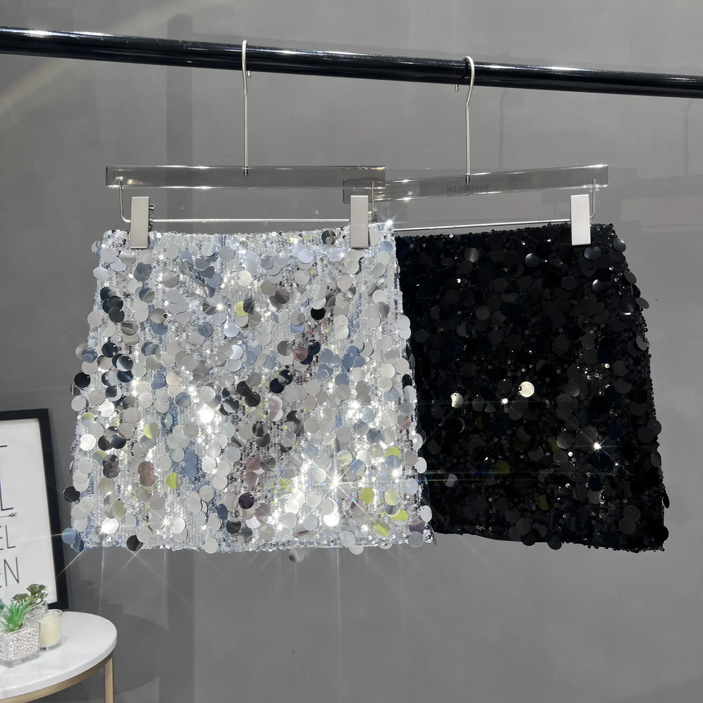 Moda versión coreana de ropa privada brillante Falda corta de verano con lentejuelas para mujer fiesta de Festival de Música delgada y delgada
