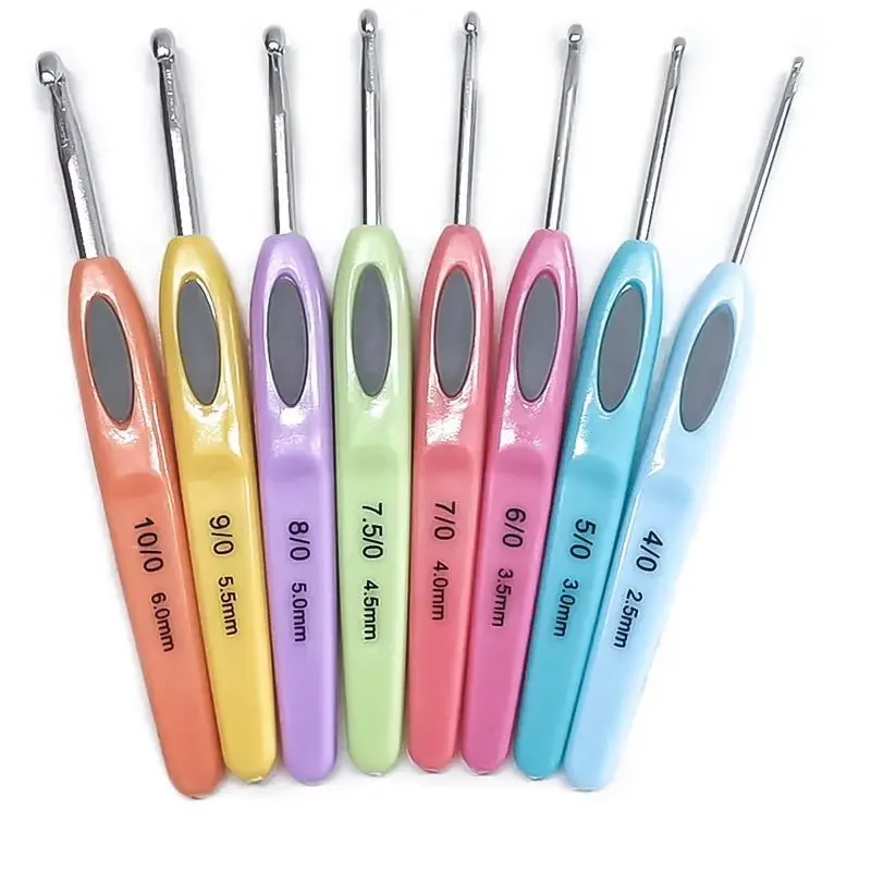 New 8pcs Colorful Soft Plastic Handle Alumina Crochet Hooks Knitting Needles Set 2.5-6mm Crochet for Weave Sewing Needles Tool