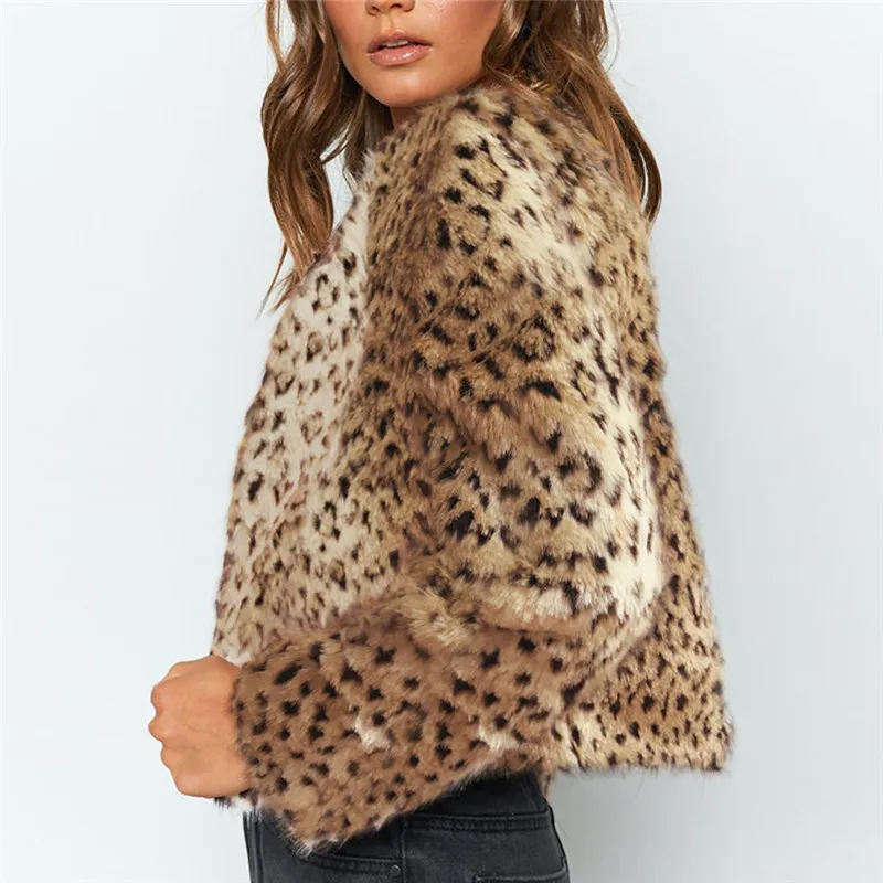 Women Faux Fur Coats Short Fur Jackets Leopard Print Round Neck Long Sleeves Coverd Button Thick Slim Casual 2025 Autumn Winter