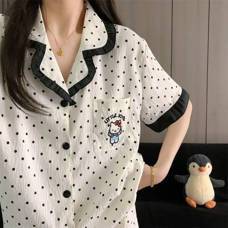 Sanrio Kawaii coton pyjamas ensemble Hello Kitty douce fille été à pois à manches courtes mignon maison vêtements portant des cadeaux à l'extérieur
