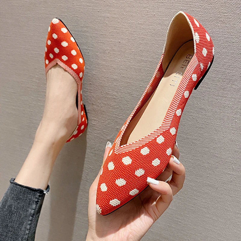 Women\'s flat shoes casual fashion dot color matching breathable anti slip rubber bottom pointed comfortable shoes in spring