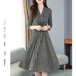 Spring Autumn New V-neck Long Sleeve Fashion Midi Dress Women High Street Casual Plaid Printing Dresses Vintage Elegant Vestidos