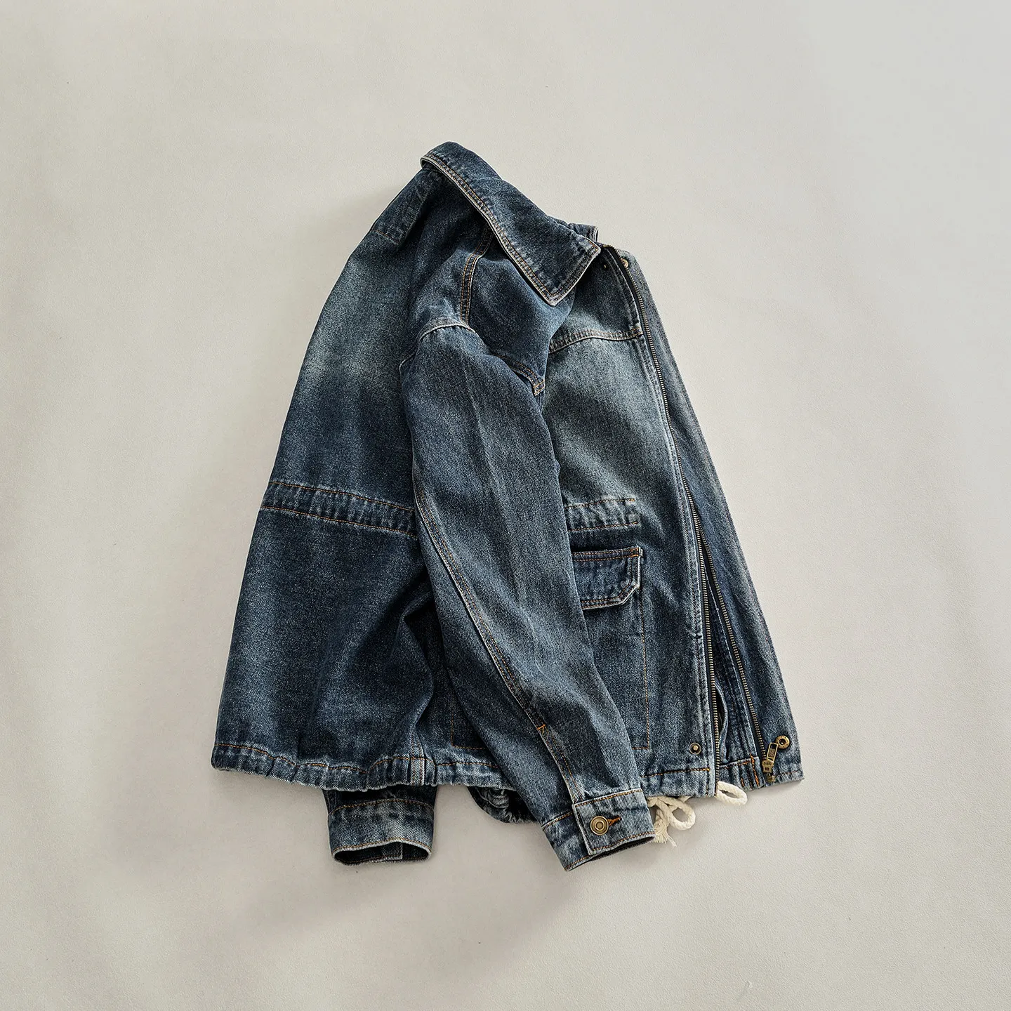 Heavy washed denim jacket men's retro workwear multi-pocket hem drawstring waist loose lapel jacket windbreaker