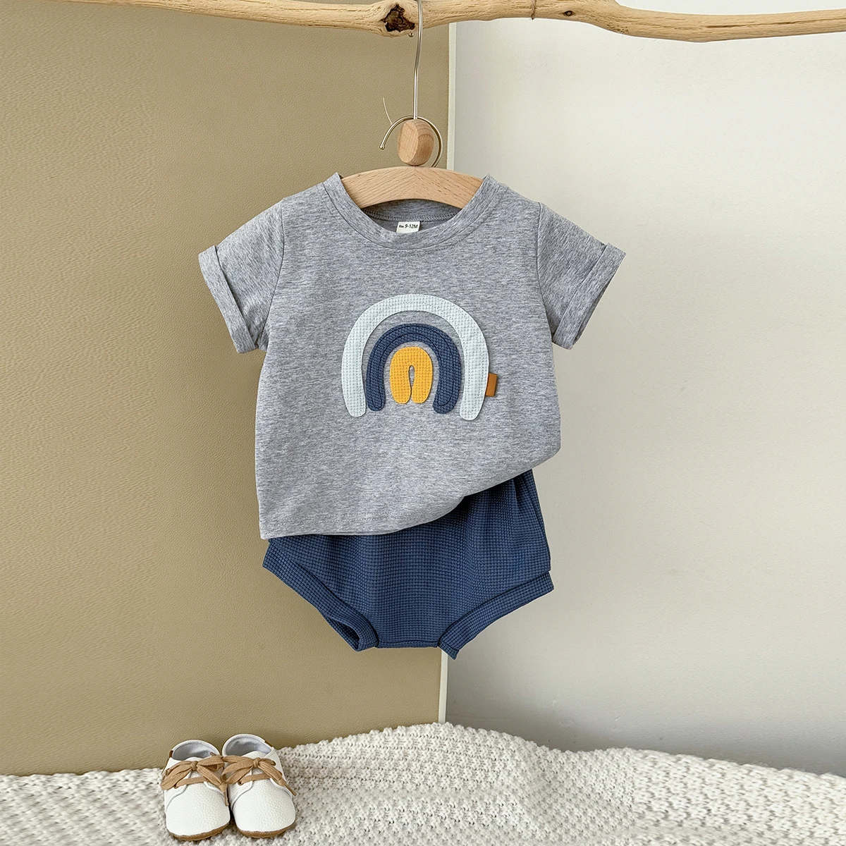 صيف 2025 6M-3Y جديد قصير الأكمام تي شيرت مجموعة لمرحلة ما قبل المدرسة الأطفال قوس قزح مطرزة لطيف الفتيان والفتيات مجموعة