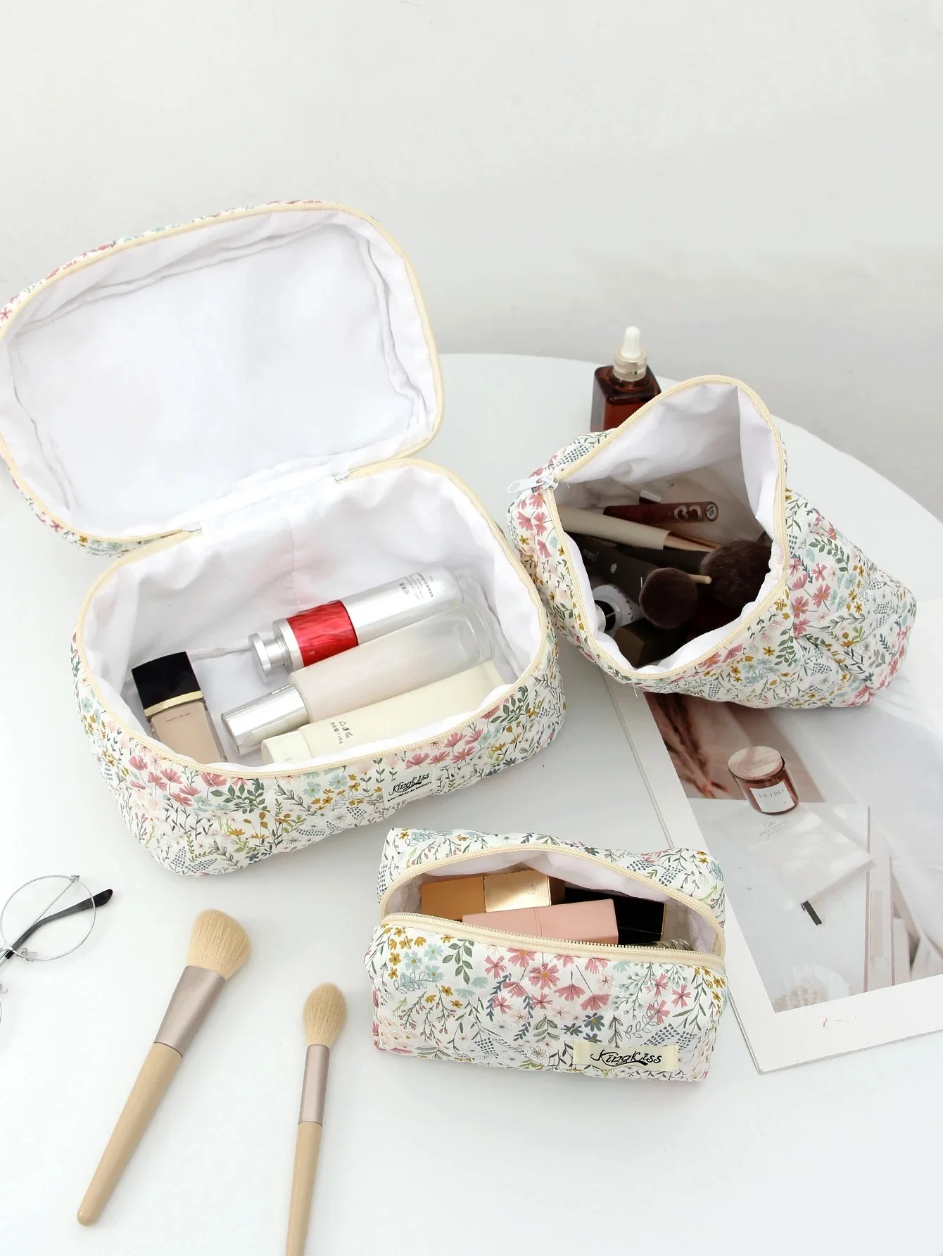 1 borsa per il trucco trapuntata floreale verde, borsa per il trucco carina di grande capacità, borsa per il trucco portatile multifunzionale