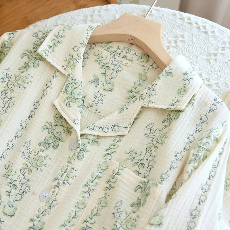 طقم بيجامة نسائي جديد لربيع وخريف 2025 100% كريب قطني سروال لطيف بأكمام طويلة قطعتين مطبوع فضفاض غضب منزلي