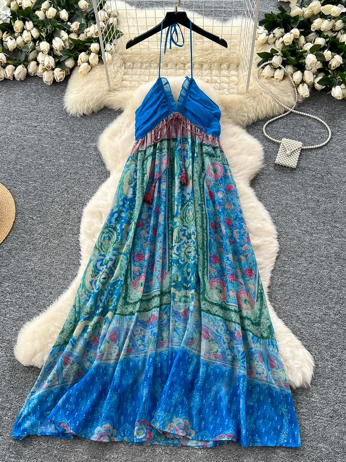 

Женское платье в богемном стиле для летнего отдыха, свободного кроя, А-силуэт, с воротником-халтер, с принтом, в корейском стиле, с завышенной талией, с коротким рукавом