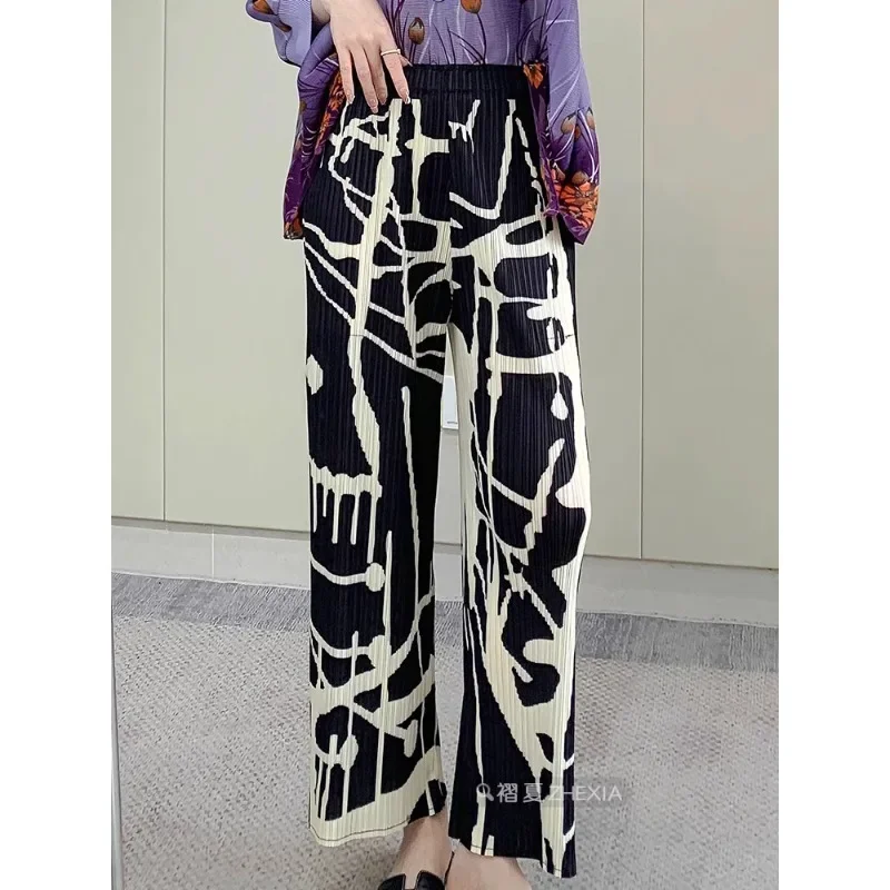 GGHK Pleated Women Casual Pants 2024 Fall New Striped Pattern Design Loose Big Yards High Elasticity Female Pants