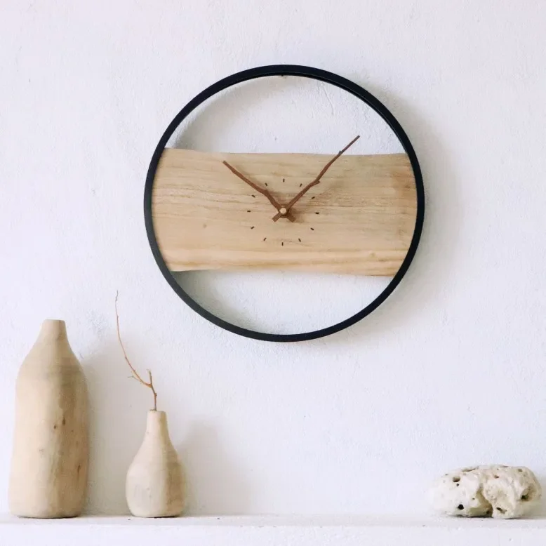Vintage Nordic Wall Clock Minimalist Living Room Silent Hands Round Wall Clock Creative Fashion Unusual Metal Horloge Decor