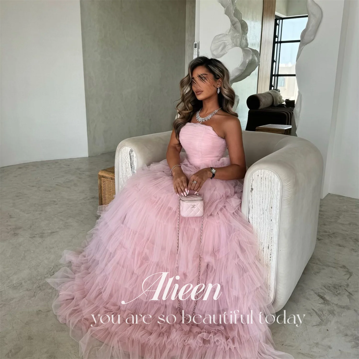 Aileen Pink Multi-Layer ปรับแต่งปิดไหล่หรูหราชุดราตรีสตรีสําหรับโอกาสพิเศษชุดแต่งงาน