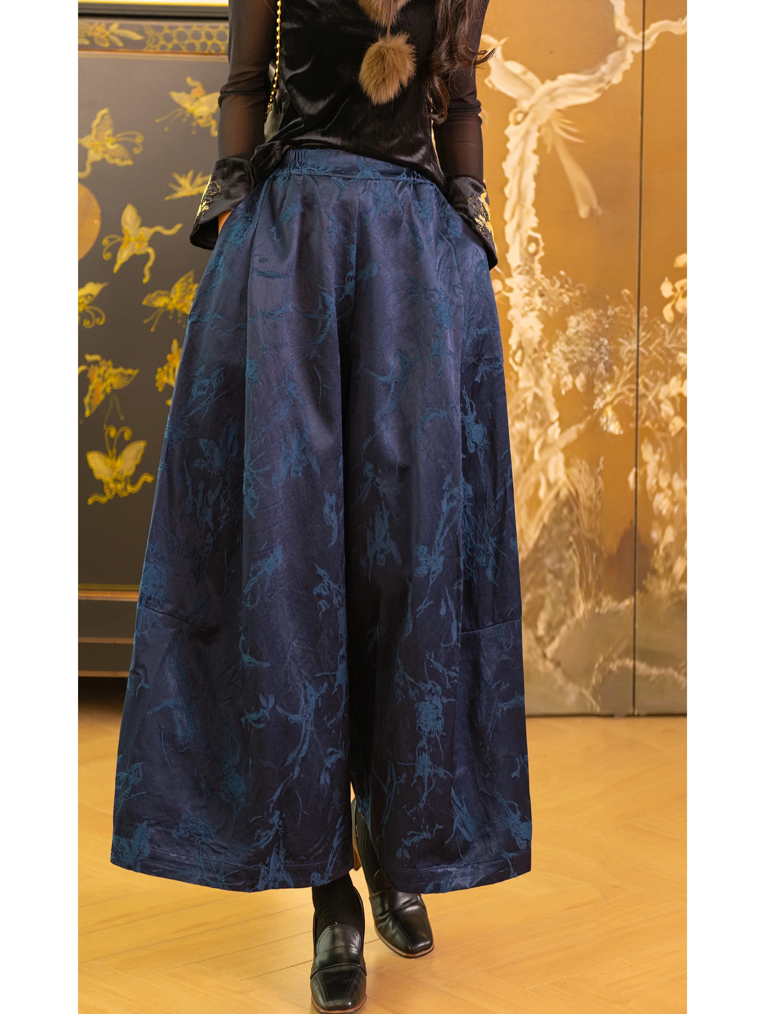 

Silk Satin Embroidered Wide Leg Pants l Waist Zipper Closure Comfortable Fit Casual Sle for Women Daily Wear