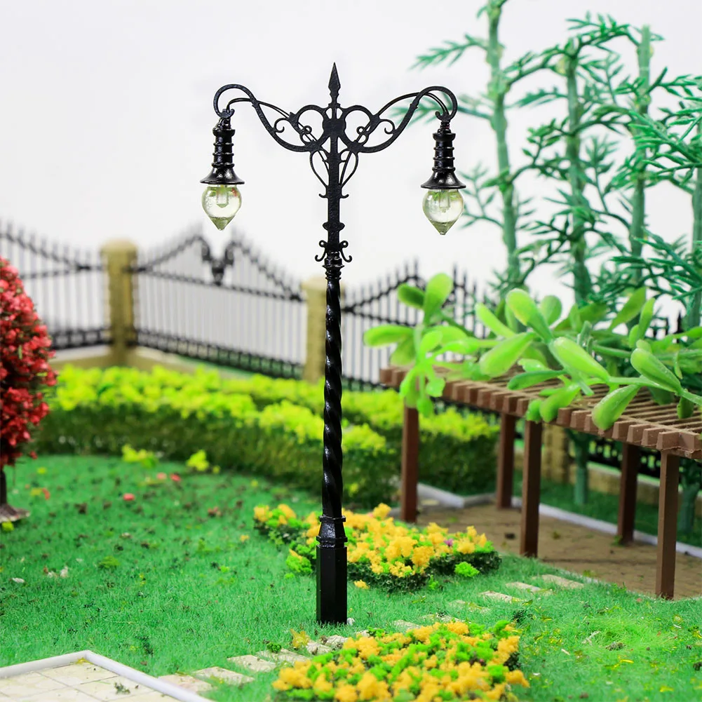 Evemodel 3pcs HO OO Scale Metal Vintage Lamps Street Light Two-heads Warm White LQS37