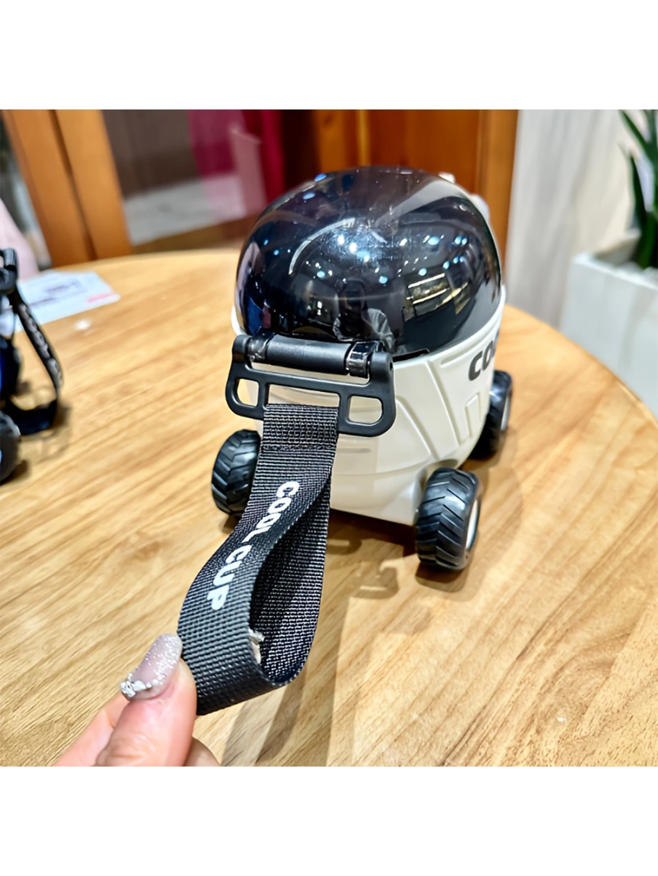 زجاجة مياه من القش على شكل سيارة رائعة على شكل المريخ مع حزام 550 مللي زجاجة مياه للأطفال كرتونية ذات سعة كبيرة كوب امتصاص هدية #5