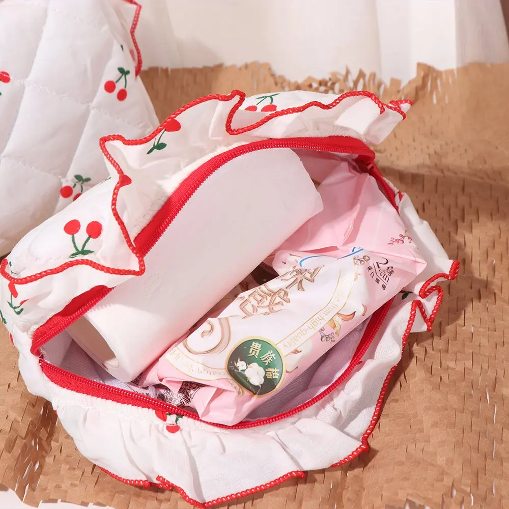 حقيبة مكياج الكرز المطبوعة ذات سعة كبيرة، حقيبة مستحضرات تجميل الكرز العطرية على الطراز الكوري مع حقيبة تخزين بسحاب