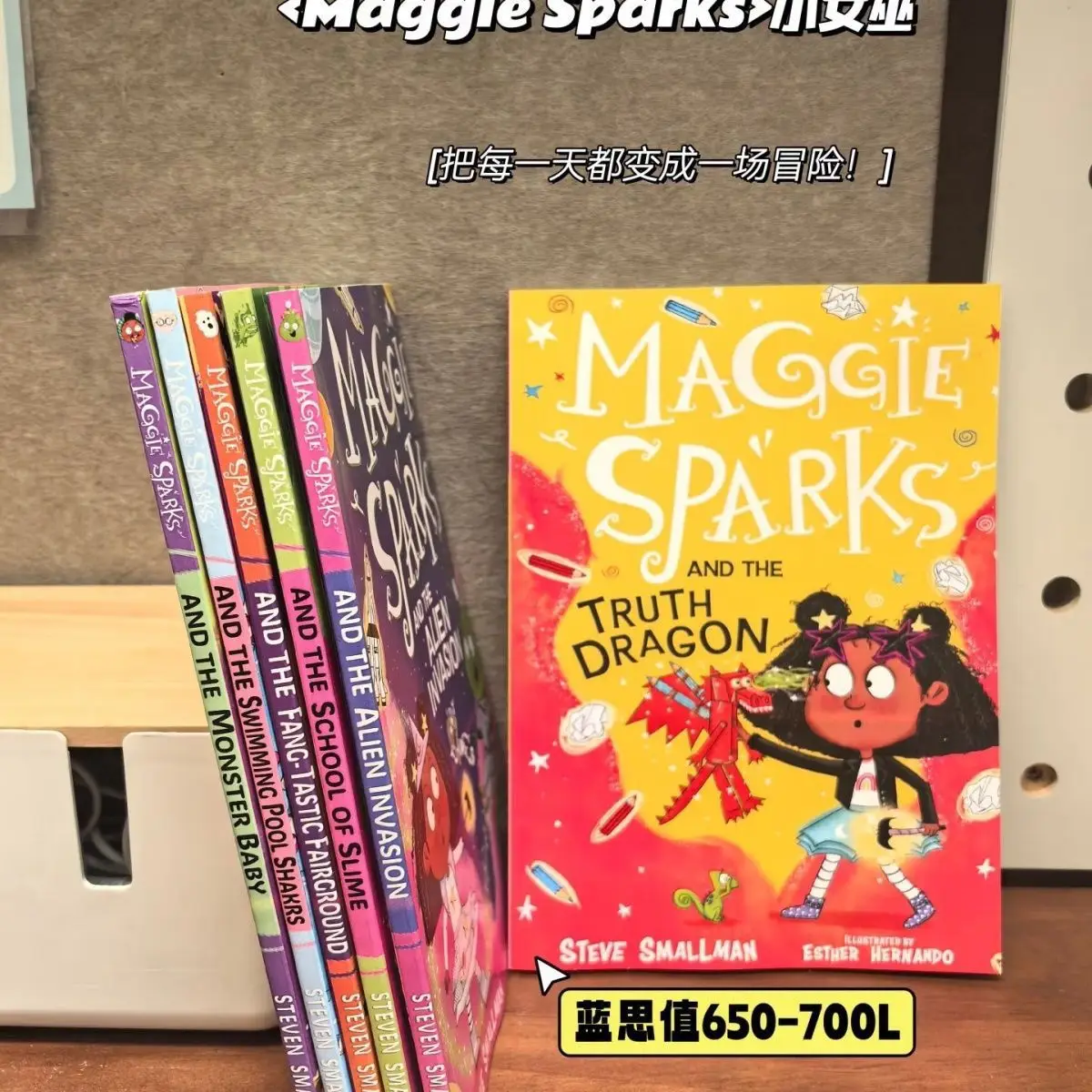 

Beginner Chapter Book English Maggie Sparks Little Witch Big Trouble Series 1- 6 Volumes