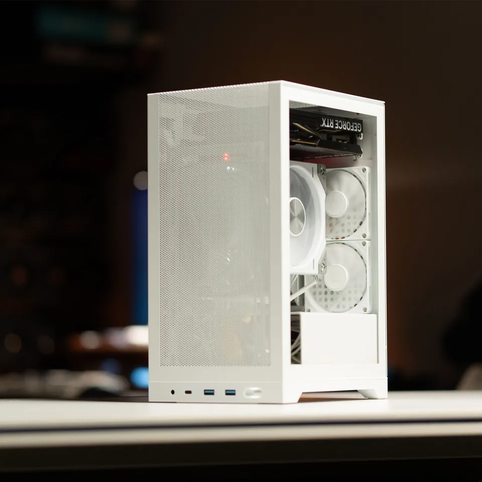 Shiny Snake L200 10.4L ITX Chassis - Switchable Side Panel, Riser