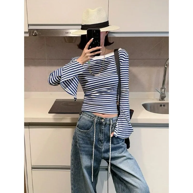 

Новинка 2025 года, повседневная модная универсальная футболка в синюю полоску с длинными рукавами, женский топ с внутренним покрытием