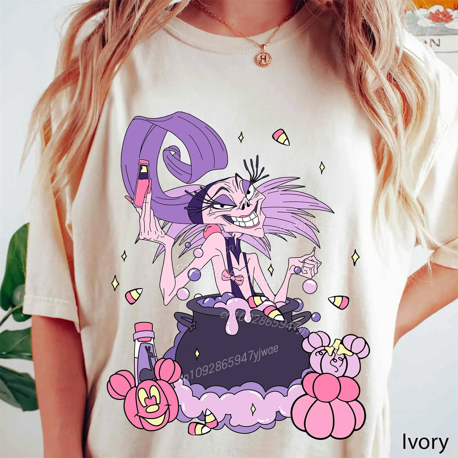 

Vintage Yzma With Poison For Kuzco Graphic T-Shirts Halloween Party Outfit Women'S High Quality Cotton Short Sleeved Top