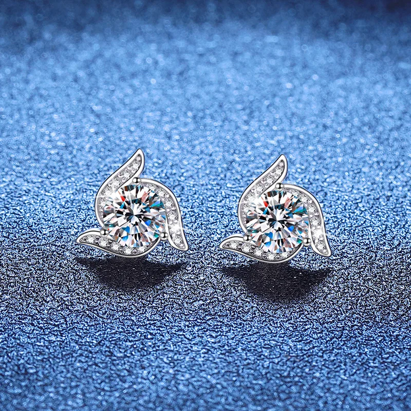 LioraGem Platinum PT950  1.6 Carat Moissanite Fashion Stud Earrings, Simple Spinning Windmill Moissanite Earrings