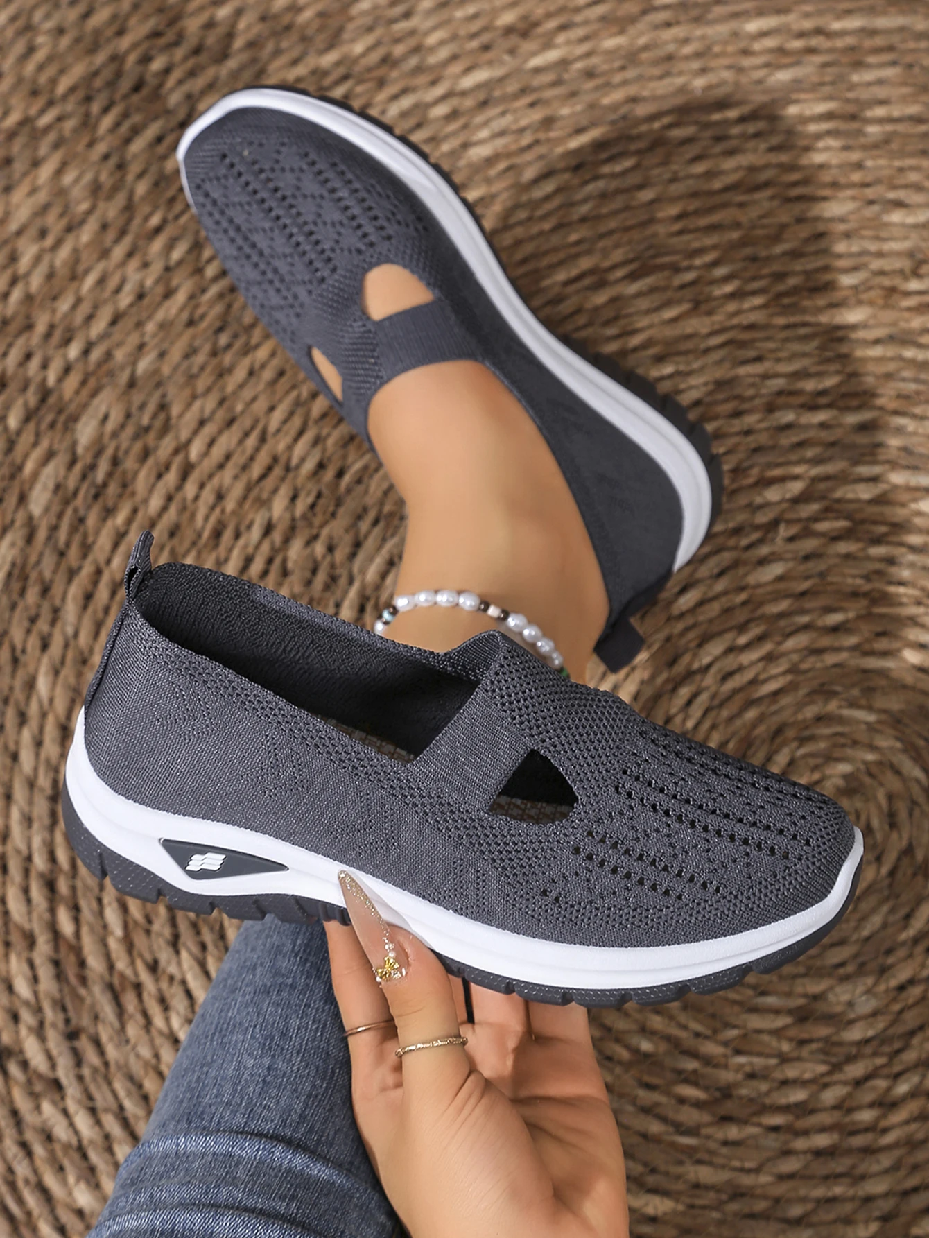 Atmungsaktive Mesh-Flachmules für Damen, leichte Slip-On-Wanderschuhe, bequem, vielseitig, für den täglichen Gebrauch, für Reisen im Freien, lässige Mutter-Schuhe – Detail 28