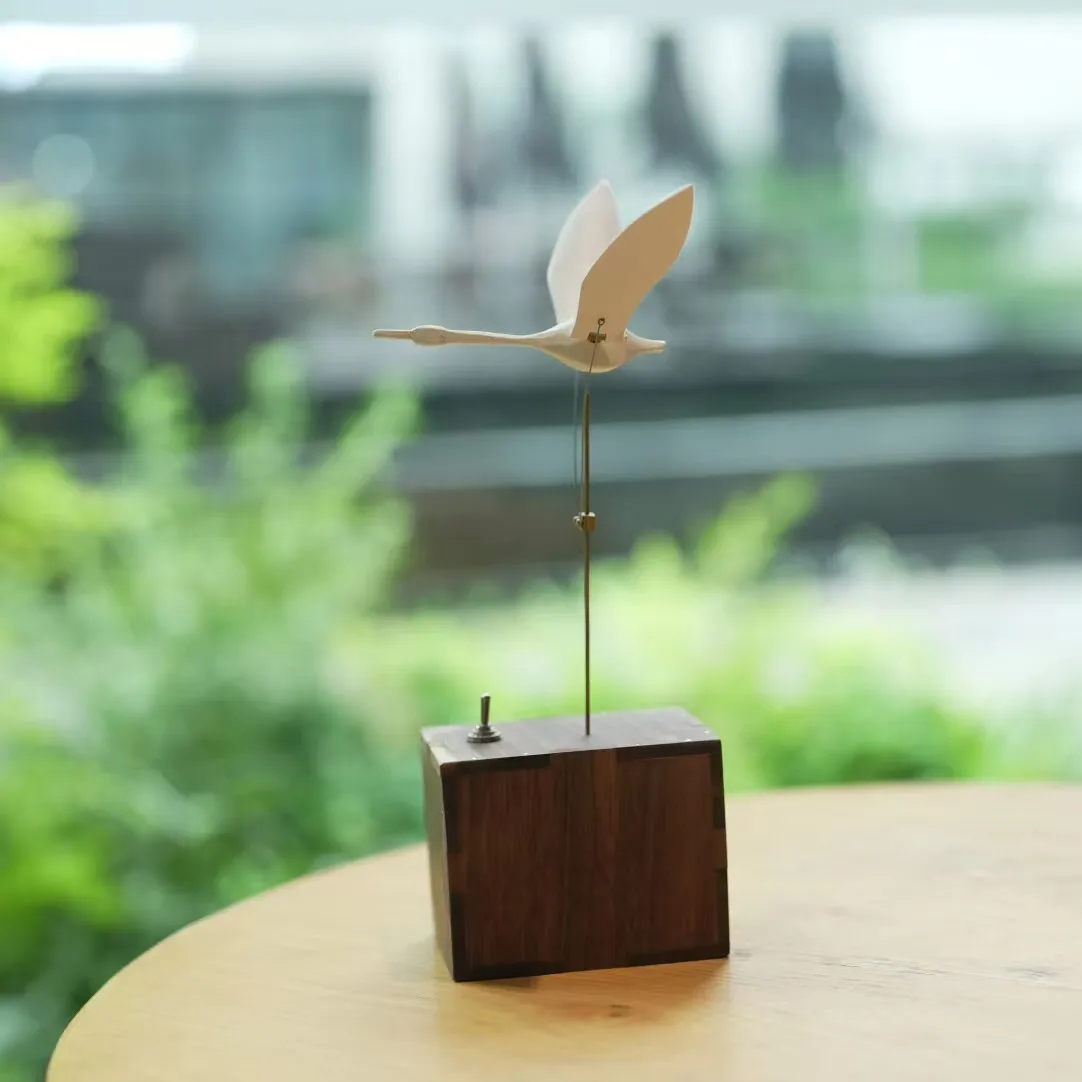 No Music Style-Wooden Electric Toy Flying White Swan Solid Wood Handmade Music Box Children's Birthday Gift