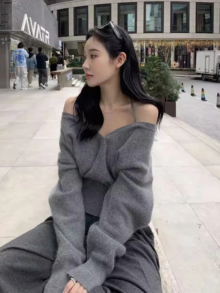 

Chic V-ne oulder-baring Long Sve Knitted Sweater Women's Loose Casual Color Autumn Winter Faion Design