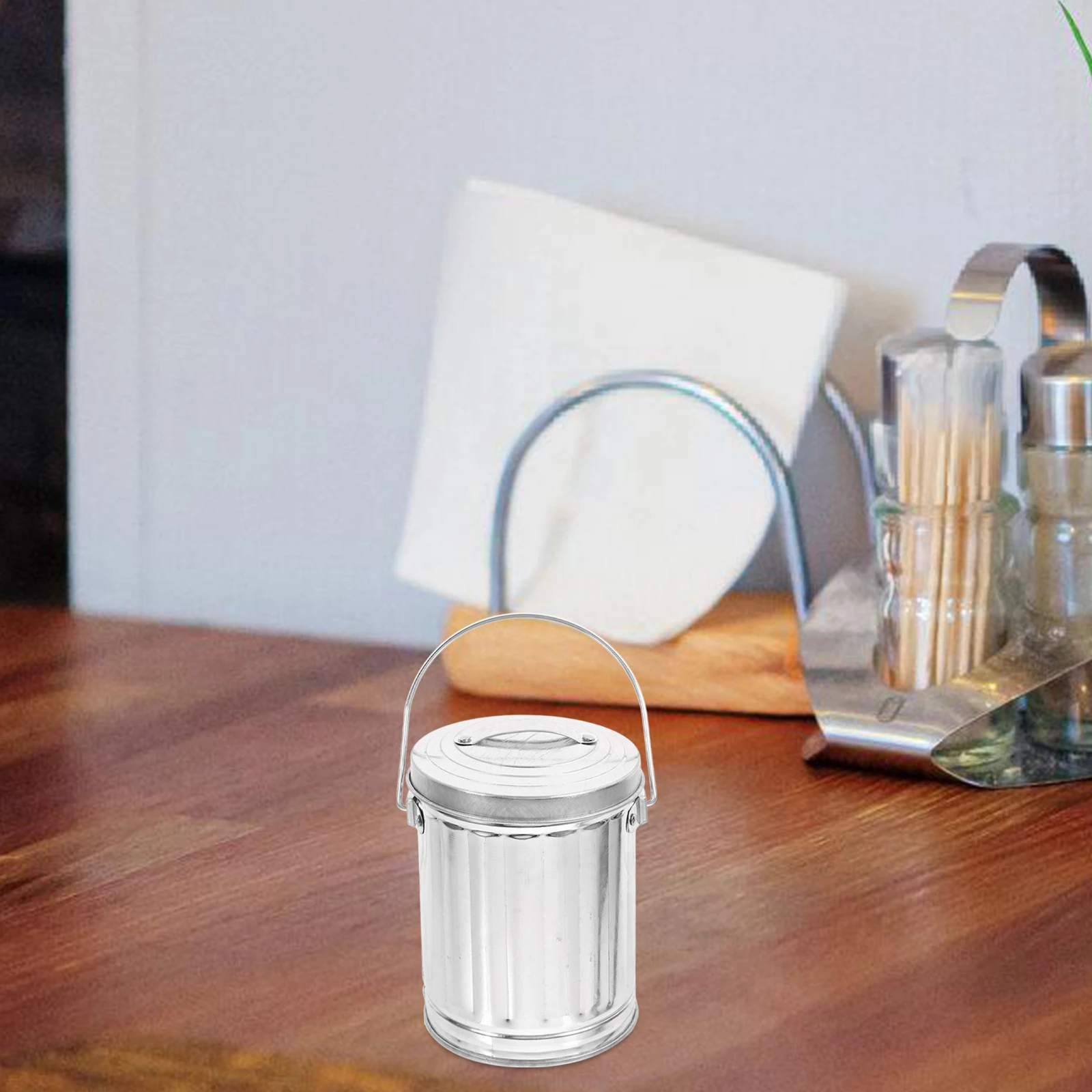 

Mini Metal Bucket Trash Can with Lid for Desk Kitchen Bathroom Garbage Container Small Waste Bin Home Office Storage Solution