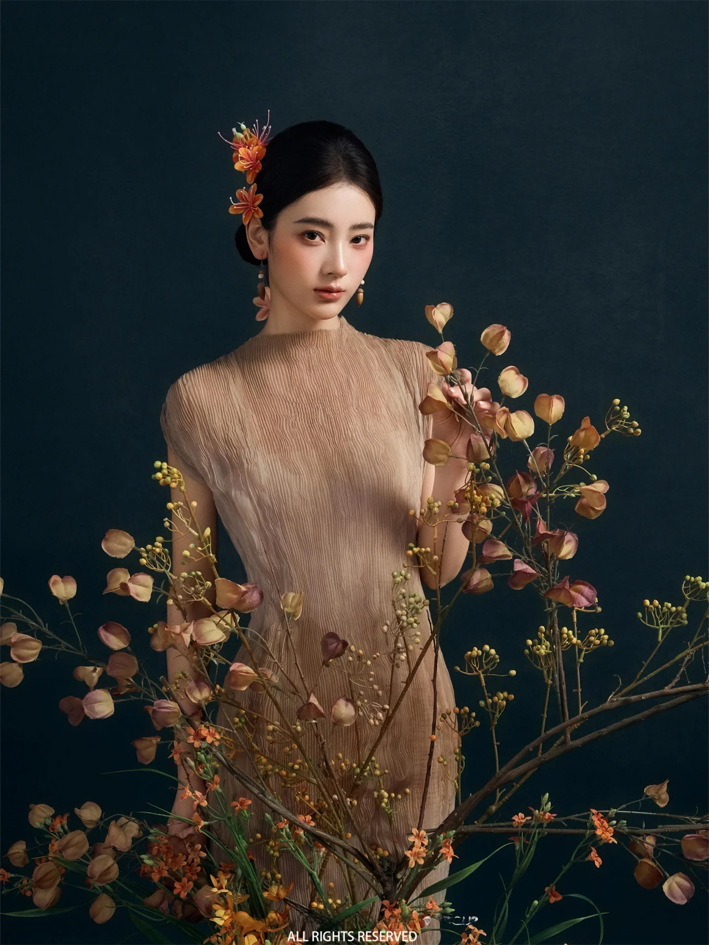 

Новый костюм для фотосессий в восточном стиле: холодные тона, национальный ретро-стиль, атмосферная одежда для художественной фотосъемки в студии