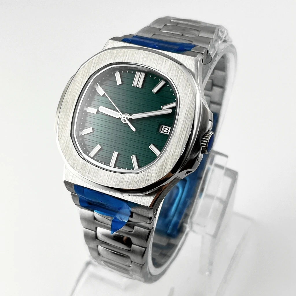 

New 40mm Automatic Men Watch Silver Case Glass bottom cover Green Luminous Mechanical Wrist Watches With Calendar Window