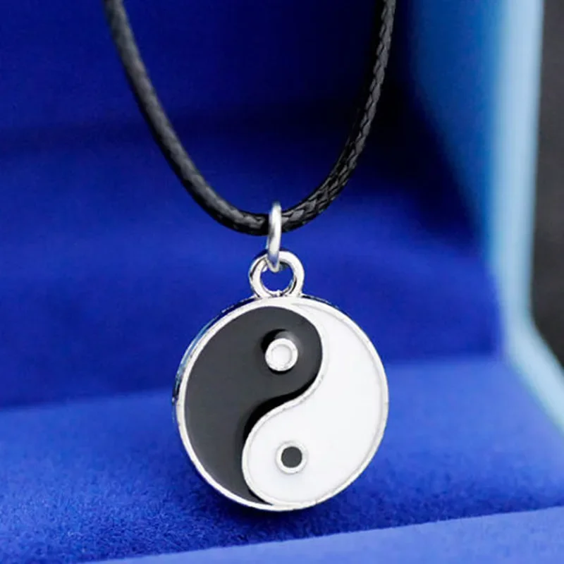 Hot Double Sided Black White Tai Chi Yin Yang Eight Trigrams Pendant Necklaces for Women PU Leather Rope Collar Girlfriend Gift