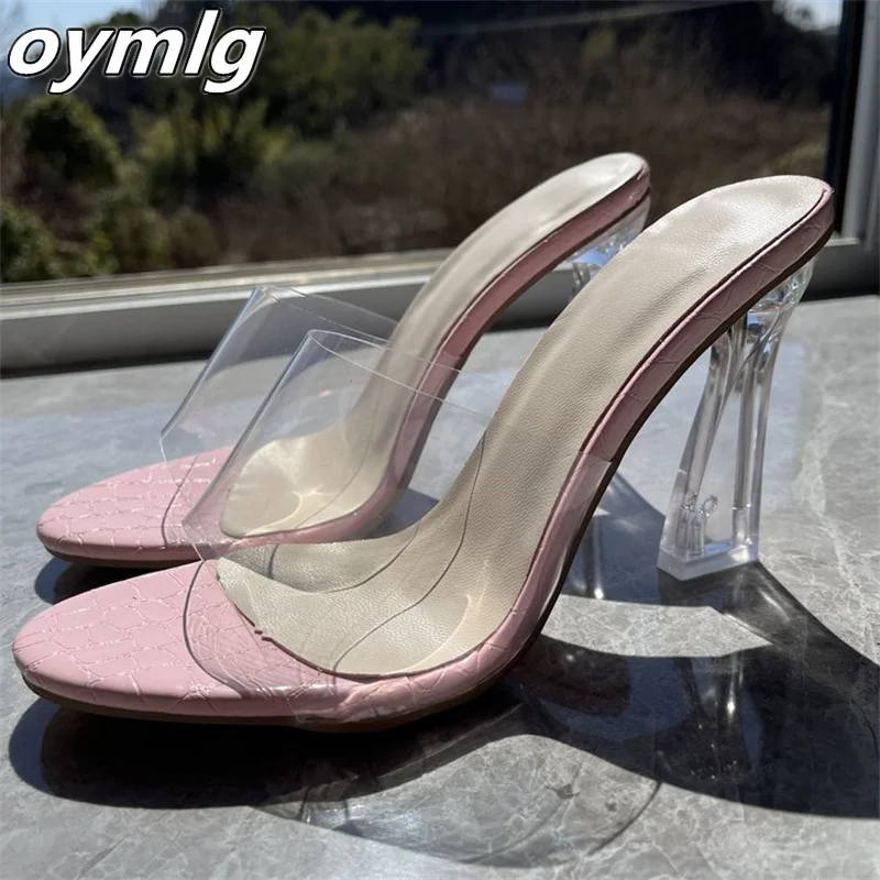 Sandali con tacco alto con tacco in cristallo di grandi dimensioni cinturino trasparente a una linea tacco spesso punta quadrata scarpe da donna di moda tacchi da donna