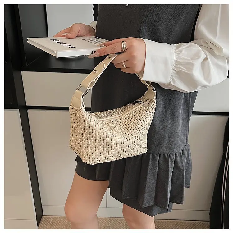 

2025 Handmade Retro Crossbody Bag - Vintage Square Crescent Moon Shoulder Bag for Women/Men, Boho Chic Daypack