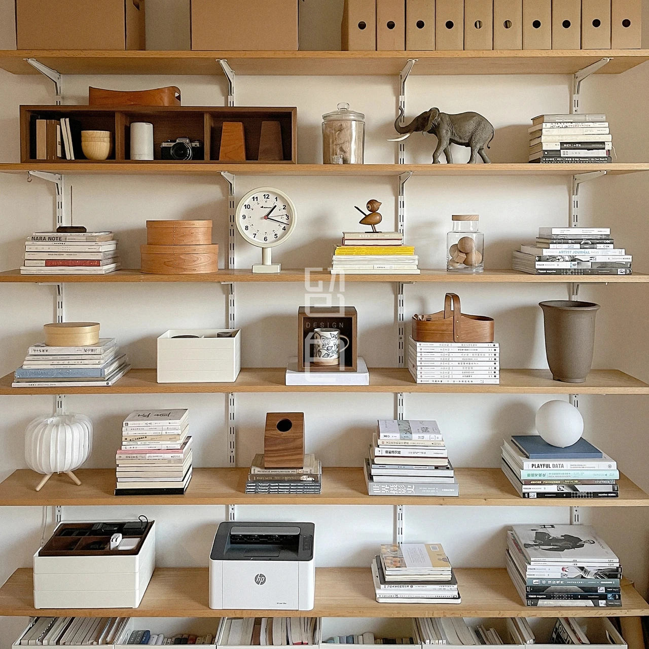 Wall solid wood track bookshelf -mounted baffle rack bookcase backgroundstorage rack