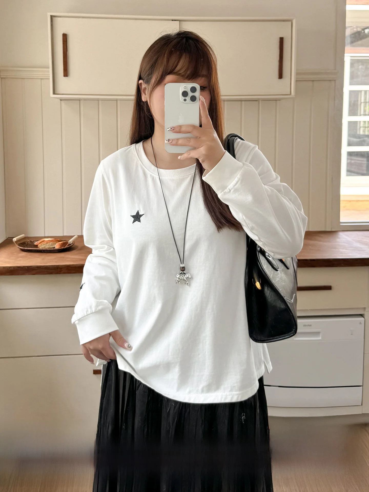 

plus Size Women's T-irt Simple round Ne Embroidered Star Long Sve Slimming Top Spring Faion for plus Size Women