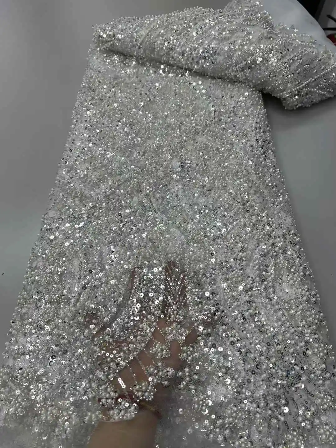 

2025 Latest Nigerian 3D Sequin Beaded Lace Fabric Hand Beaded Lace Fabric Luxury French Embroidery Beads Lace Fabric For Wedding