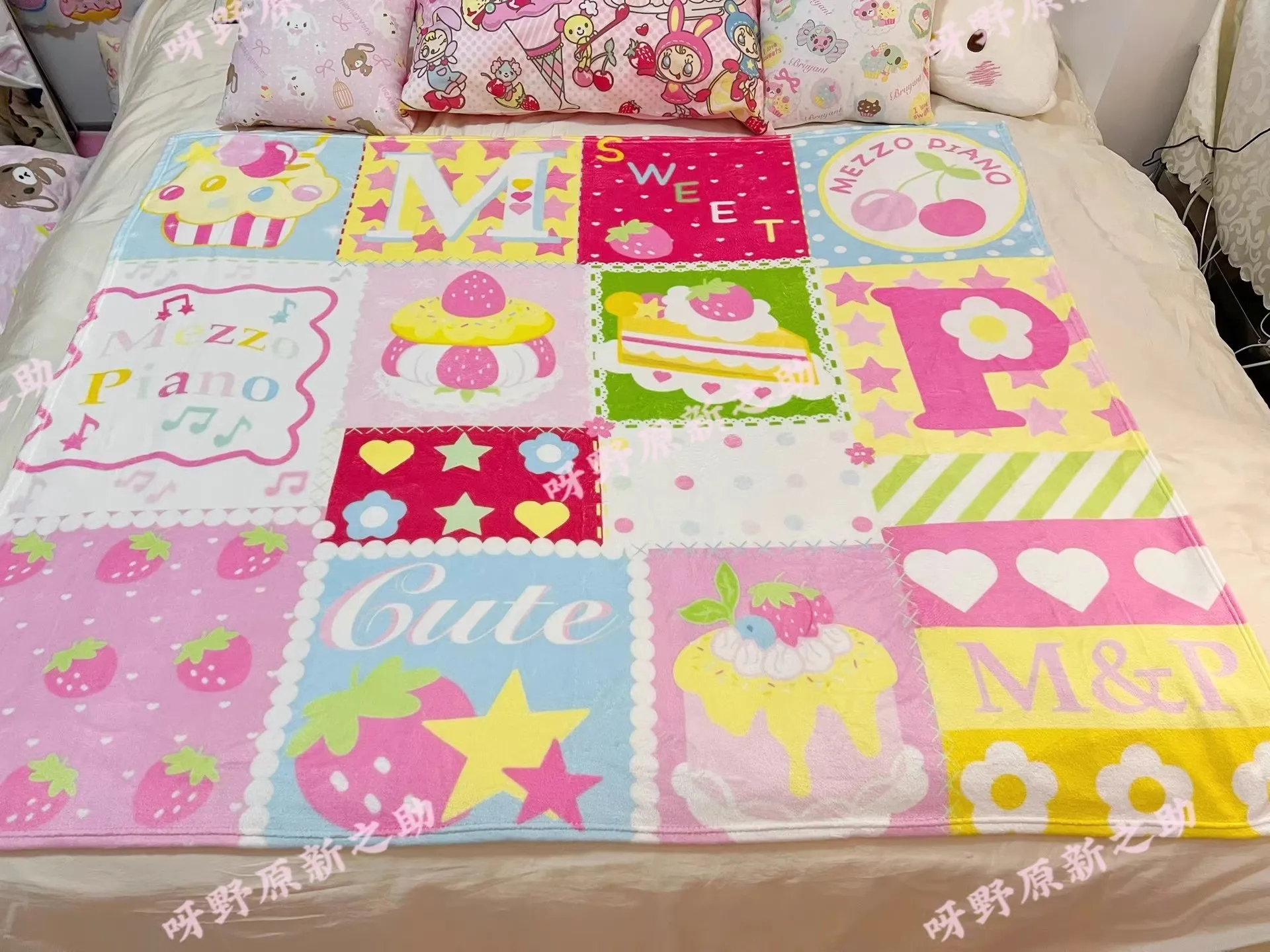 

Spring Summer Sweet Girl Air Conditioning Blanket Sofa Cushion Japanese Cartoon MP Y2k Aesthetic Soft Thin Plush Small Blanket