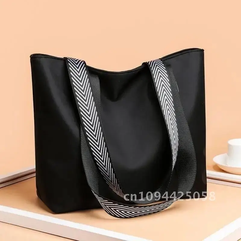 

New Women's Bag Waterproof Oxford Nylon Cloth Colorful Printed Fashion Handbag Bag Shoulder Simple Casual Bag Lightweight Tote