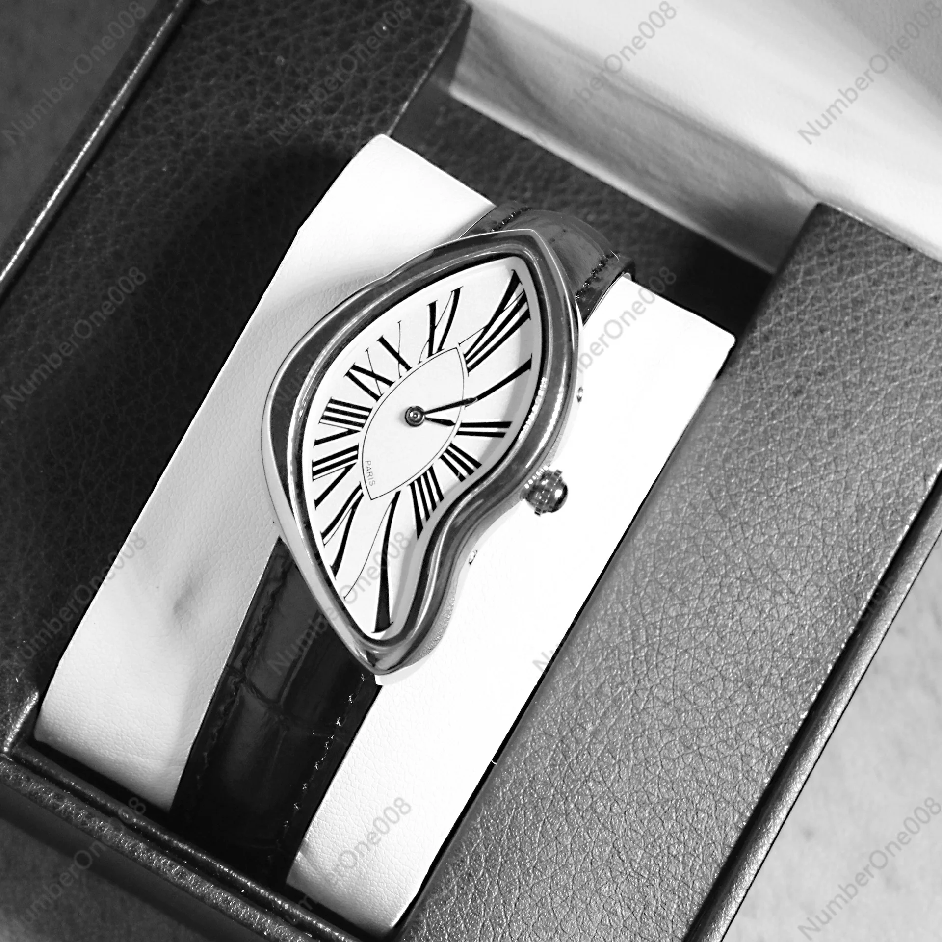 

Medieval Crash High Sense Decoration Retro Twist Creative Leather Watch Fashion High Niche Design