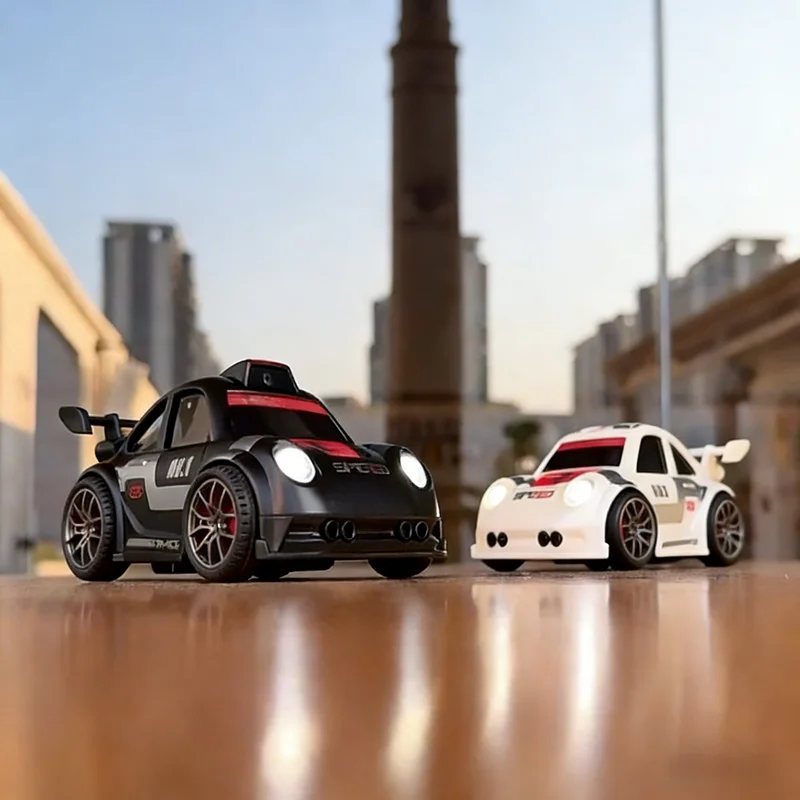 

Миниатюрная дрифт-машина на радиоуправлении с интеллектуальным индукционным управлением, крутой LED-подсветкой и джойстиком, настольная дрифт-игрушка для детей