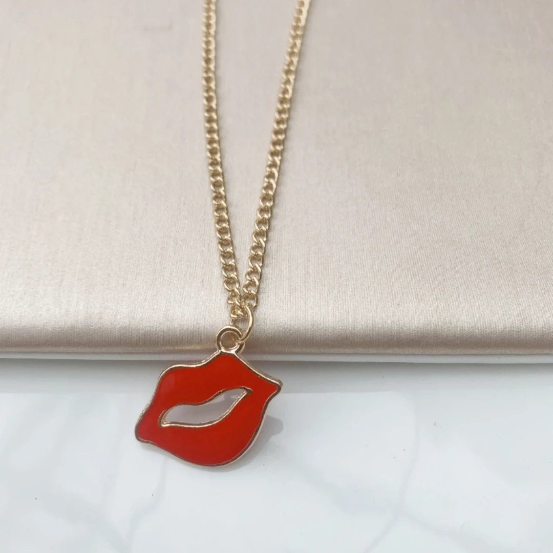 Red lip Pendant  Pendant  Necklace Ladies  Clavicle Chain Necklace for Women Jewelry Wholesale