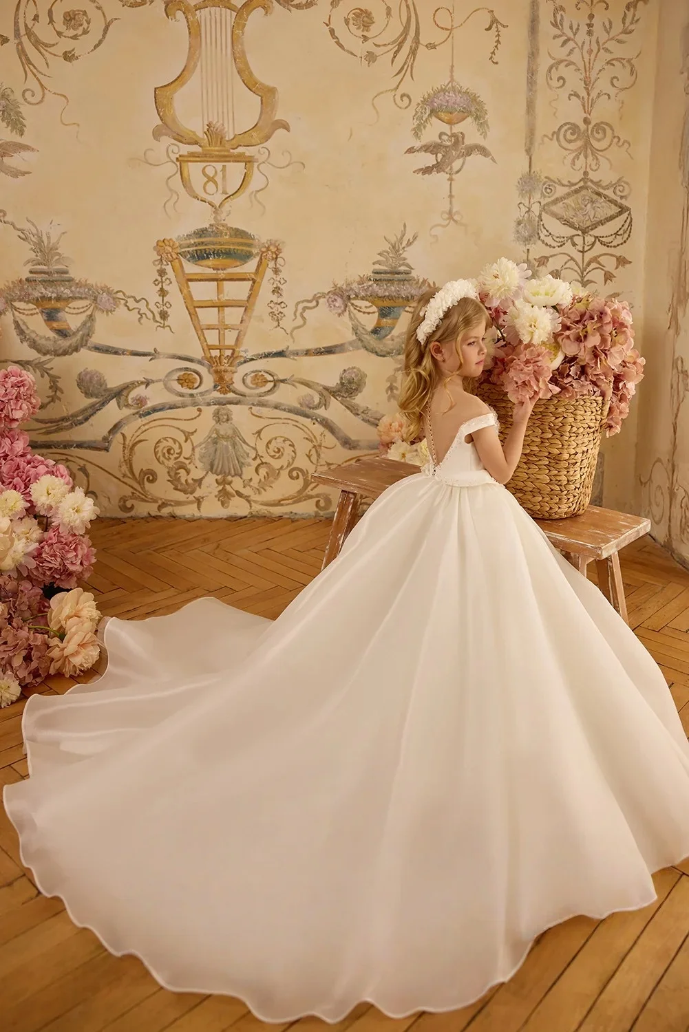 Custom JDY High Off Shoulder Beaded Satin Trailing Flower Girl Dress Wedding Party Gown Birthday Pageant Dress فساتين اطفال