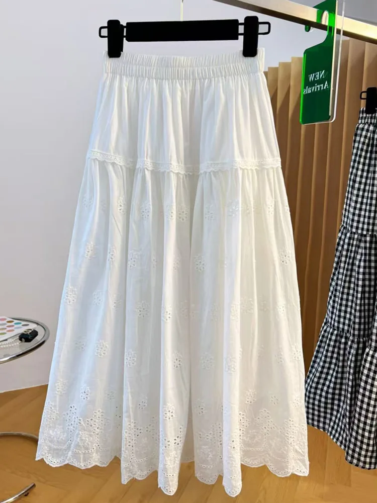 Spódnica midi w stylu boho z haftowanymi kwiatami, koronkowa, damska, biała, z wysokim stanem, idealna na wakacje i plażę, o kroju litery A.