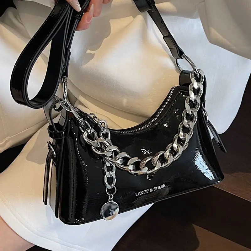 

Американский ретро стиль Харадзюку, крутая черная металлическая цепочка из искусственной кожи, сумка на плечо, сумки подмышки, большая вместительная сумка для хранения, женские сумки